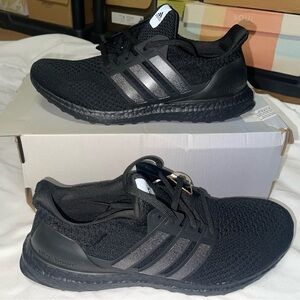 adidas Men’s UltraBoost 5.0 DNA Running Lifestyle Sneakers